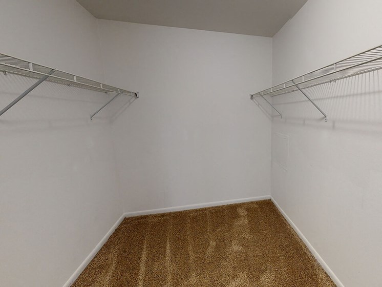Lima townhomes with walk-in closet